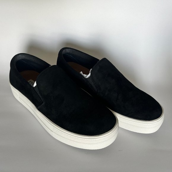 Steve Madden Shoes - *FREE SHIPPING!* Steve Madden Women's Gills Sneaker 6 Wide